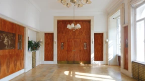 Er öffnet Räume der Vergangenheit