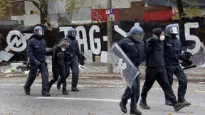 Polizei holt Dutzende Bewohner aus dem „Köpi“