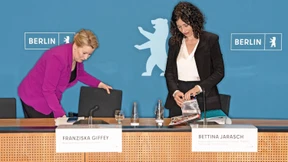 Zwei Frauen wollen es noch einmal wissen