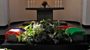 Eine Geste des Bedauerns