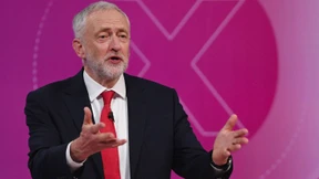 May und Corbyn preisen sich als Brexit-Verhandler an