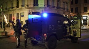 1300 Festnahmen und 1350 ausgebrannte Autos