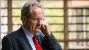 Ude fordert fünf Rücktritte