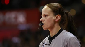 Alle hören auf ihr Kommando