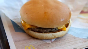 Ein Hakenkreuz aus Butter