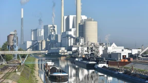 Ein neuer Kohlegigant im Windradbiotop