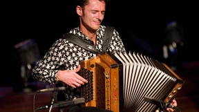 Folkloristische Popsongs ohne Worte