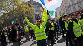 „Gelbwesten“ blockieren Ringautobahn in Paris