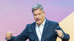 E-Autos als Stromspeicher: Habeck will bidirektionales Laden ab 2025 einführen