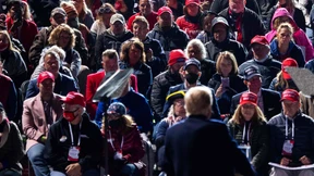 Trump tritt vor dicht gedrängtem Publikum auf