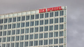Aktivisten besetzen das „Spiegel“-Foyer in Hamburg