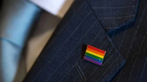 Ich bin schwul - sag’ ich’s den Kollegen?