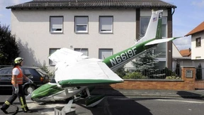 Notlandung mitten im Wohngebiet