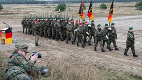 Ischinger fordert mehr Anstrengungen in der Verteidigungspolitik