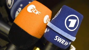 Rundfunk auf der grünen Wiese