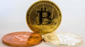 Bitcoin-Kurs fällt unter 5000 Dollar