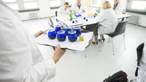 Bitter oder scharf, schlammig und pelzig