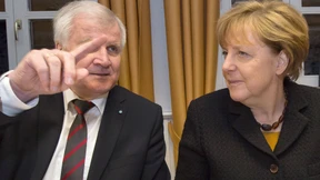 Seehofer fordert Kurswechsel der Unionsparteien 