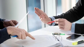 Kündigungsschutzklage läuft – muss ich mich anderweitig bewerben?