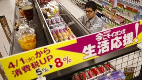 Japan gibt und nimmt den Ärmeren