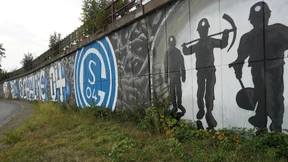 Fußball-Lachnummer am Abgrund