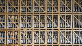 Die Unternehmen legen wieder Polster an