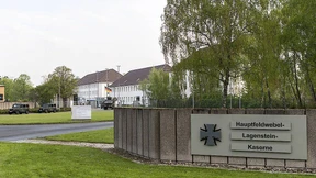 Wie dürfen Kasernen heute heißen?