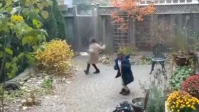 Der erste Schnee ihres Lebens