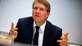 Doppelzüngig, ahnungslos oder lax?