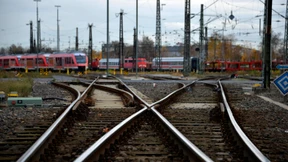 Deutsche Bahn darf Schienennetz behalten 