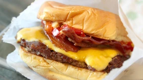 Mit 186 Stundenkilometern zum Cheeseburger