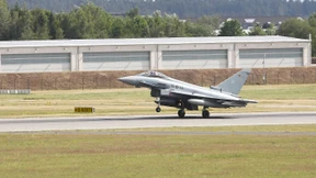 Airbus rutscht ins Minus