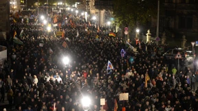 Vom Facebook-Protest zur feindseligen Bewegung