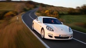 Langstreckensportler mit Unterstützung