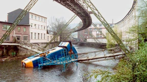Die schwärzeste Stunde der Schwebebahn