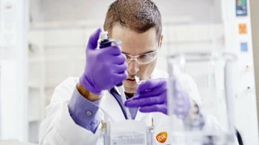 Wie sich Regierungen ihre Impfstoff-Kapazitäten sichern