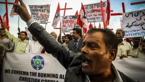 Im Zangengriff der Mullahs