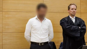 Mit einem Komplizen soll er 16-mal auf Besar Nimani geschossen haben