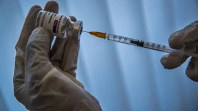 Weltärztepräsident sieht Astrazeneca-Impfstopp kritisch