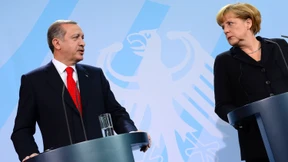 Die Kanzlerin und die 40 Offiziere