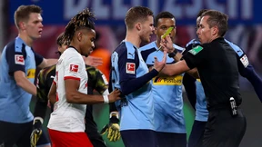 Schlecht erzogene Fußballspieler