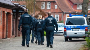 Polizei nimmt bei Razzia in Norddeutschland vier Personen fest