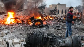 Rebellen schießen russisches Kampfflugzeug ab und töten Piloten