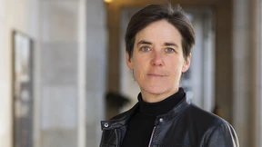 Elefanten in der Spree: Gaea Schoeters über ihren Roman „Das Geschenk“