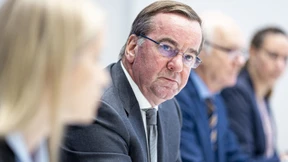 Ein Verteidigungsminister mit Sicherheitskompetenz