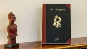 Literatur und Verfassung