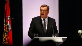 Drohungen, ganz analog