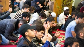 Unislamische Attentäter, verletzende Zeichnungen