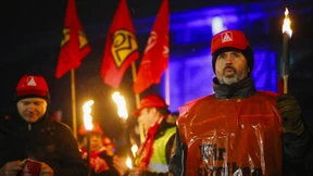 Tausende Metaller legen Arbeit nieder