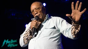 Über den Mond hinaus